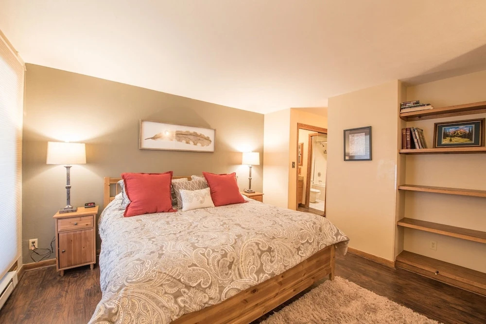 11 Snowmass Road #332 - 2 Br Condo
