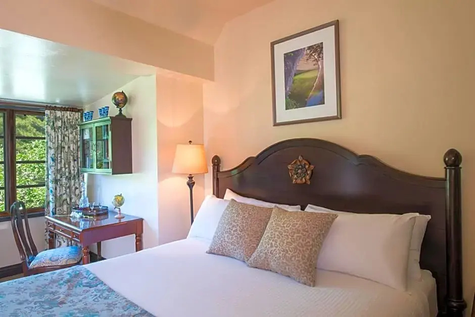 Double Suite (full double bed)