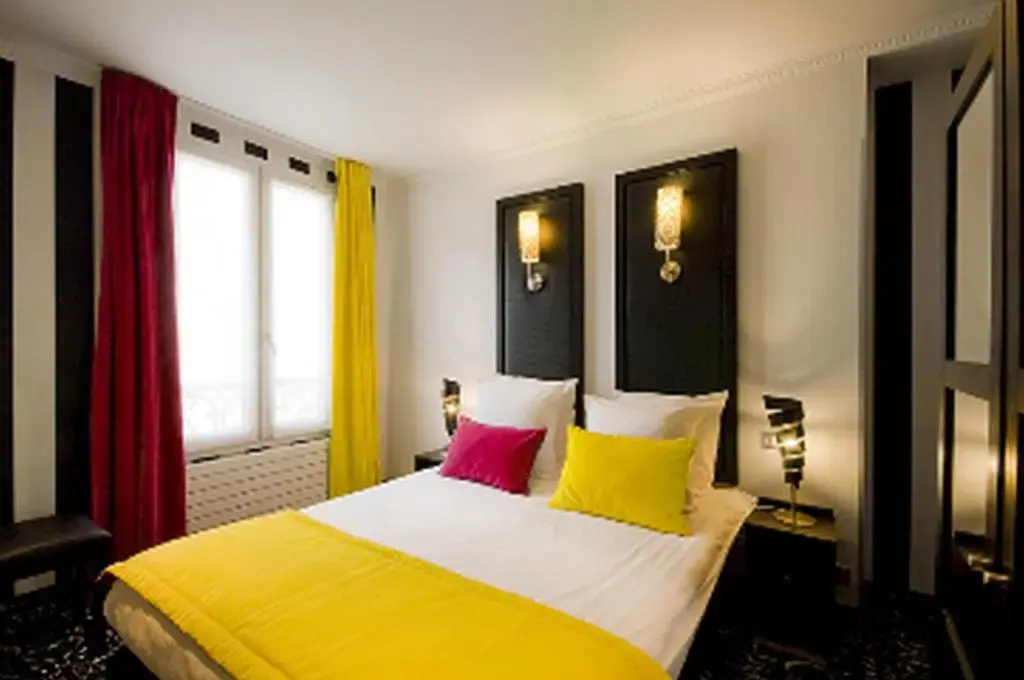 Classic Double room (full double bed)