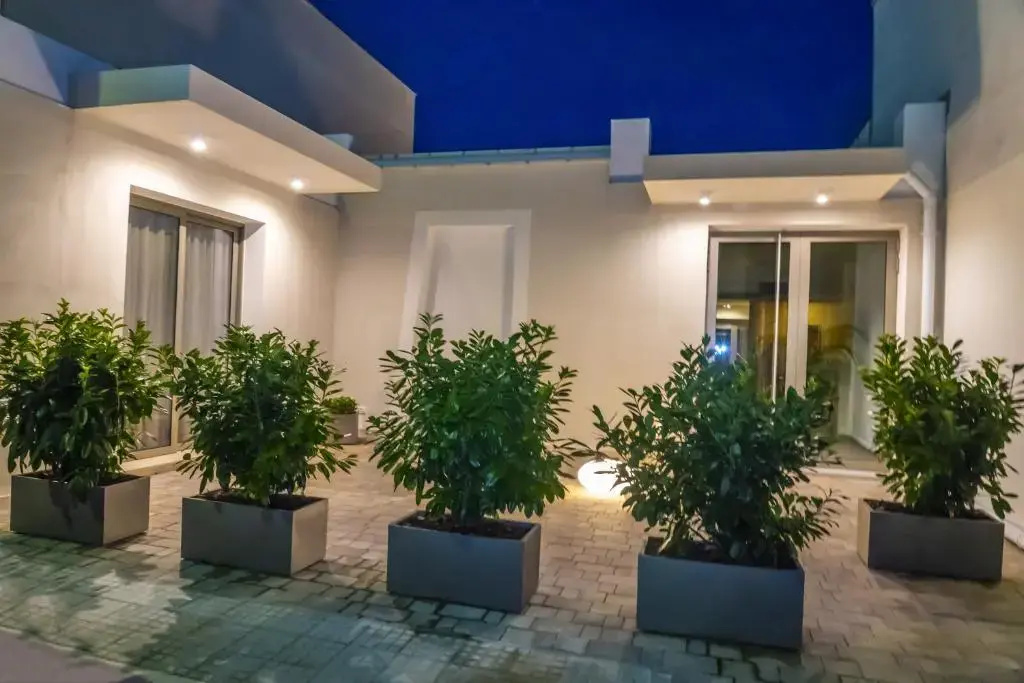 10 Catalani Rooms