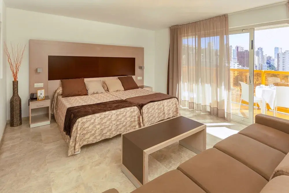 Superior Double room with balcony (twin beds)