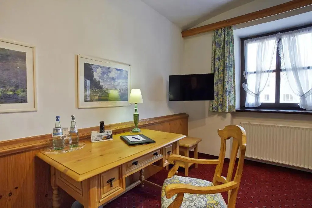 Hotel Sauerlacher Post - Chambres