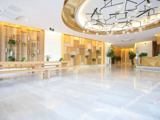 Yun Hotel (Nanjing Railway Station Dermatology Research Institute Shop)
