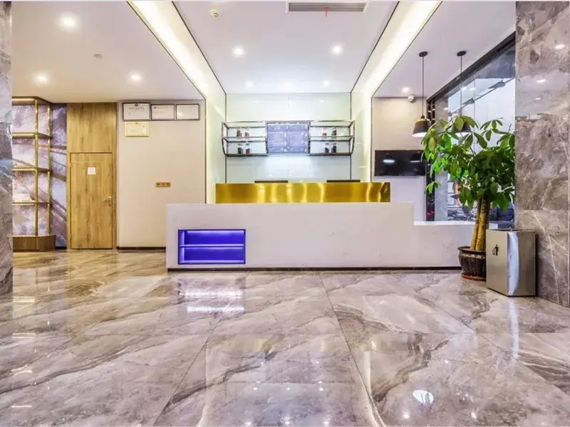 Lobby & Reception