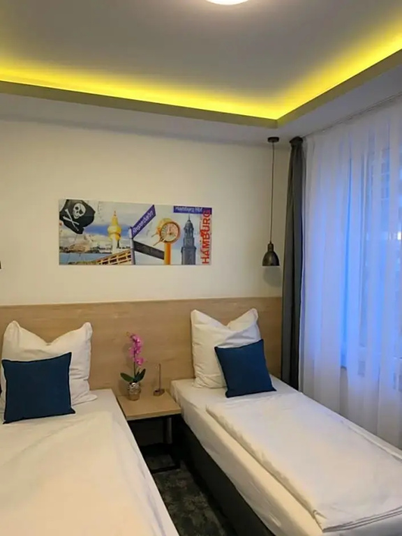 Hotel Dias — 2
