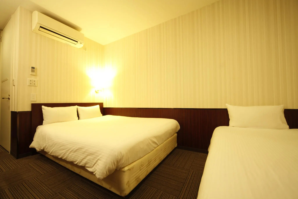 Double Studio (twin beds)