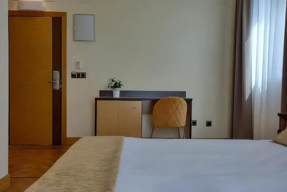 Hotel Eibar — 5