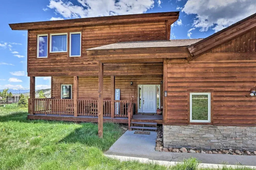 2 Mi to Granby Ranch: Granby Home w/ Hot Tub!