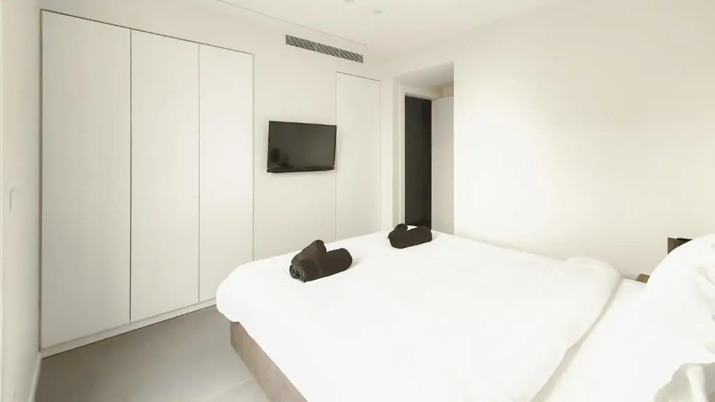 Design 3 Bdr Huge Rooftop Beach Side #TL57