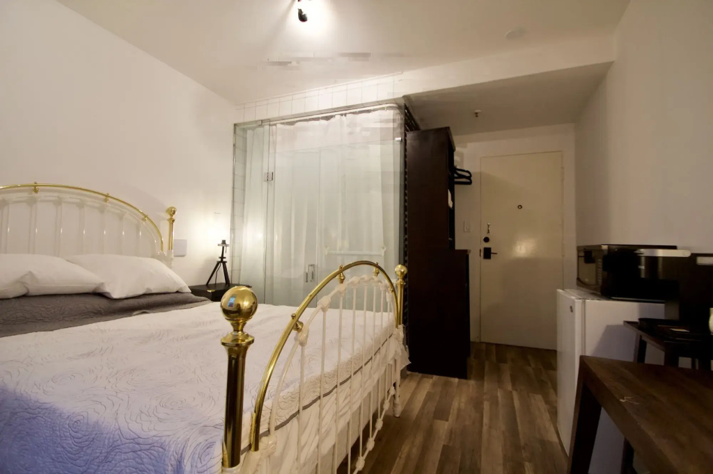 Queen Nest Hotel