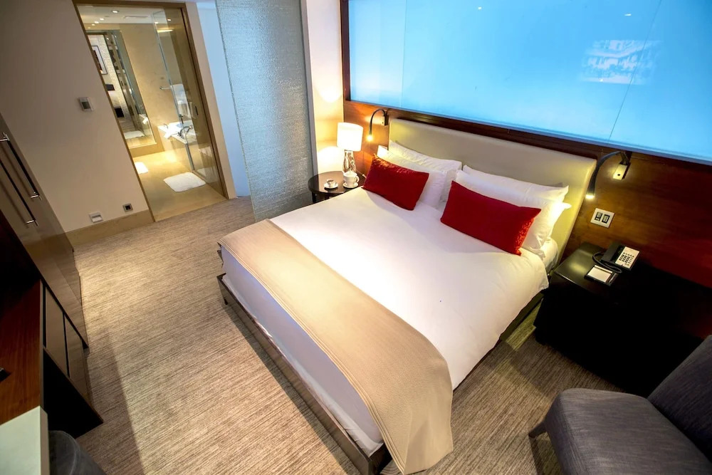 Апартаменты в отеле Fairmont Baku в комплексе «Огненные башни» - фото 3