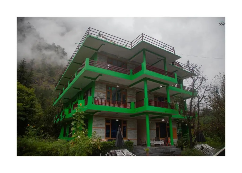 The Royal Orchard Kasol Riverside