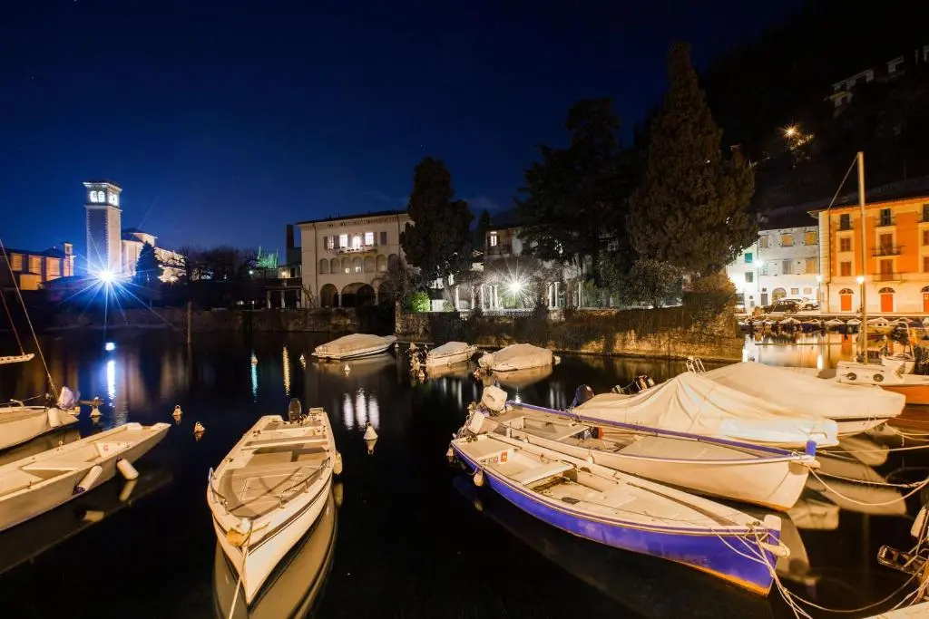 Il Batti apartment water front and private beach