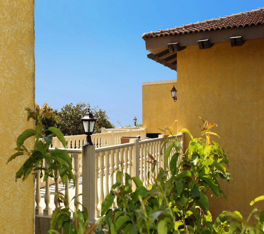 Balcony & Terrace