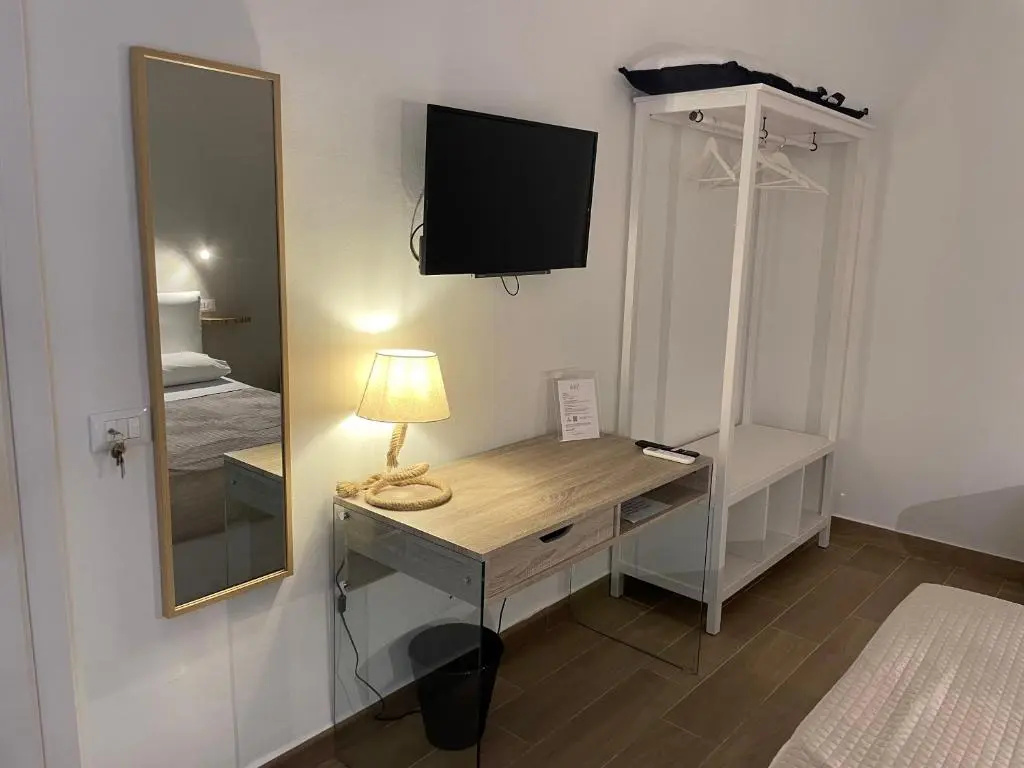 Comfort room