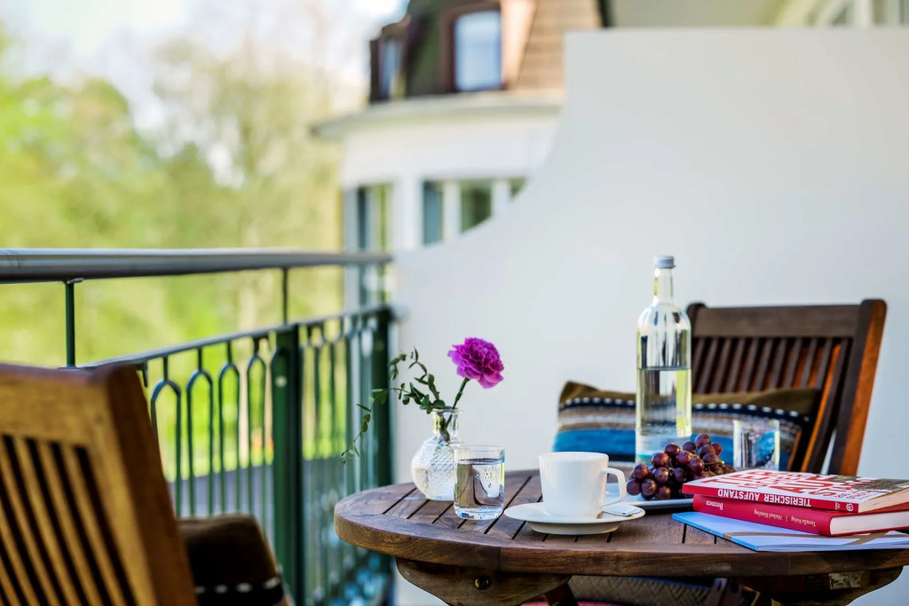 Balcony & Terrace