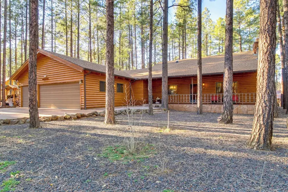 Bear's Den 2 Mi to Pinetop CC: Ski, Sled, Hike!