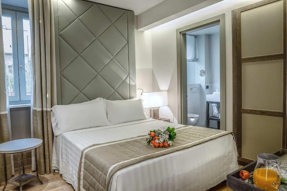 French Double room (full double bed)