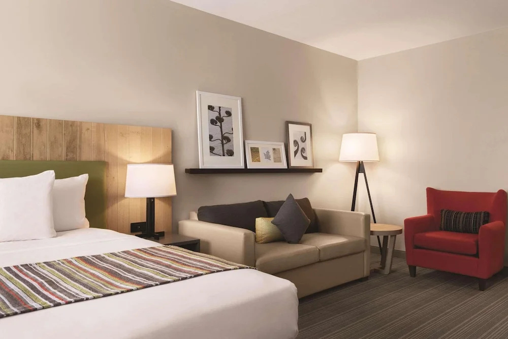 Double Suite (full double bed)