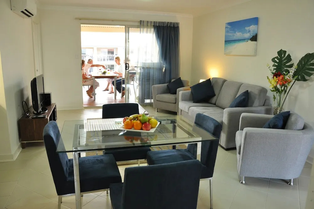 2 Bedrooms Deluxe Apartment