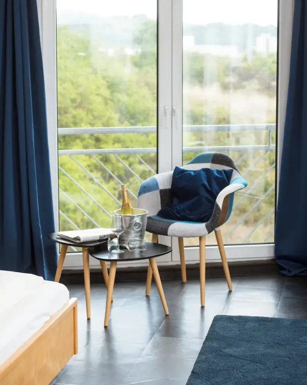 Deluxe Double room (full double bed)