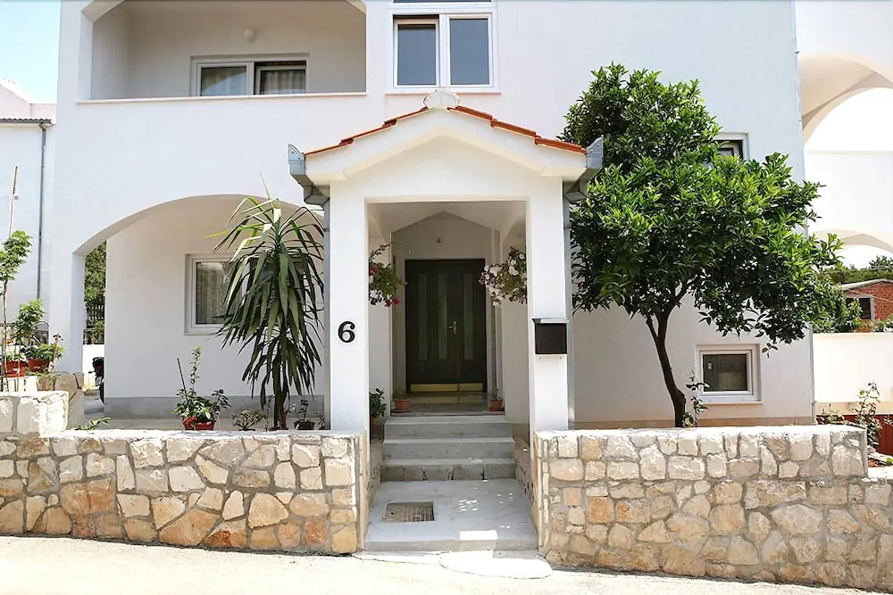 Apartments Lukić 1944