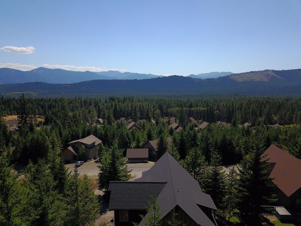 Roslyn Ridge Retreat