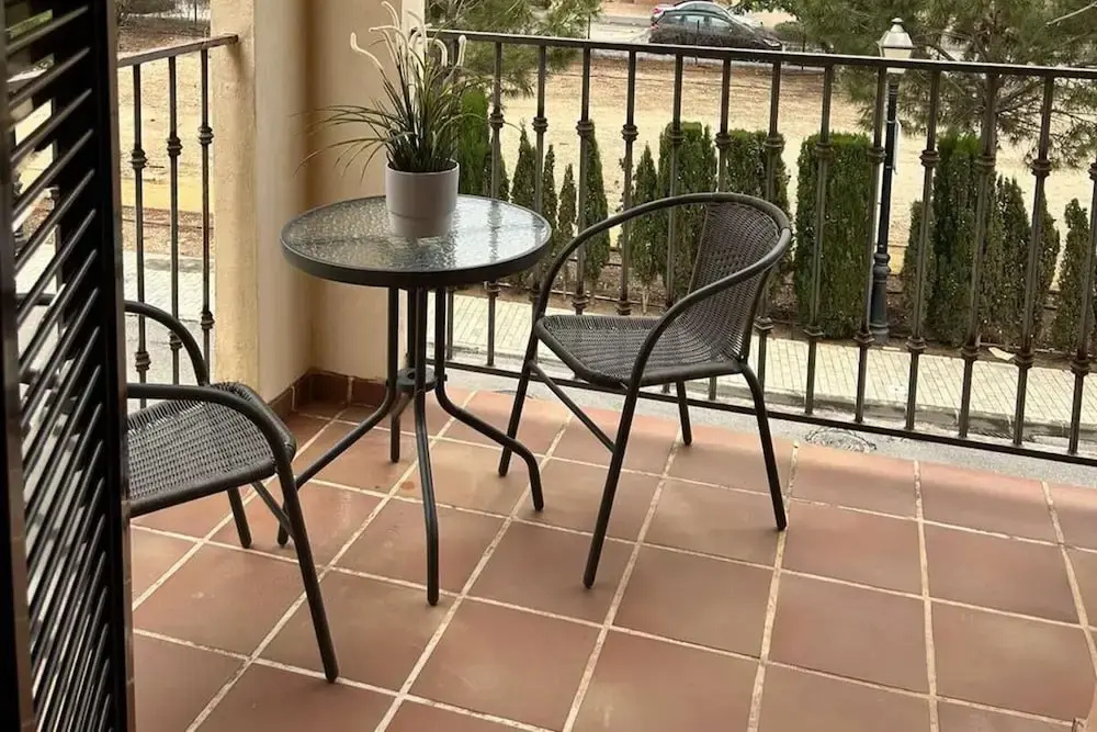 Hancinda Sleeps 4 With Free Parking