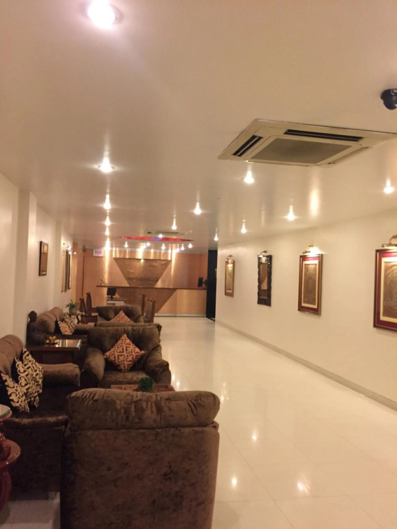 Hotel Sarthak - Général