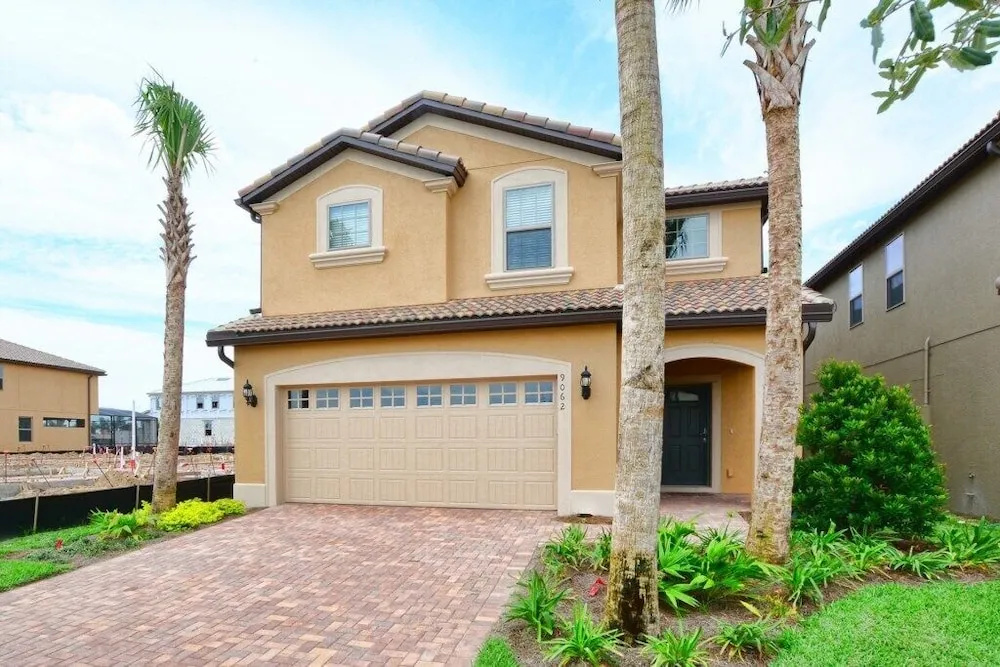 Windsor at Westside-6 Bedrooms House W/pool-3700ww Home