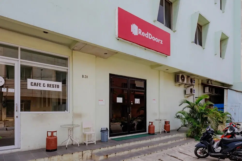 RedDoorz Near Soekarno Hatta Airport 3