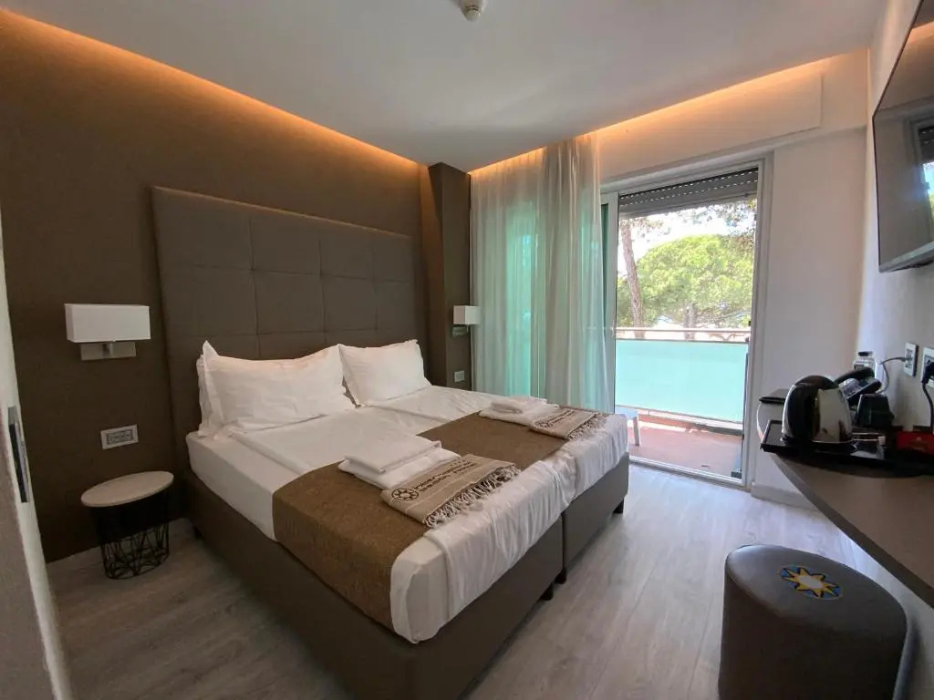 International Beach Hotel - Chambres