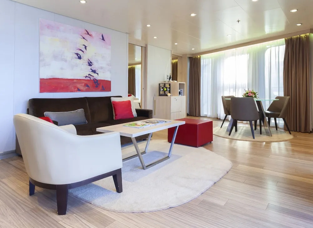 Luxury Double Penthouse room with ocean view (full double bed)