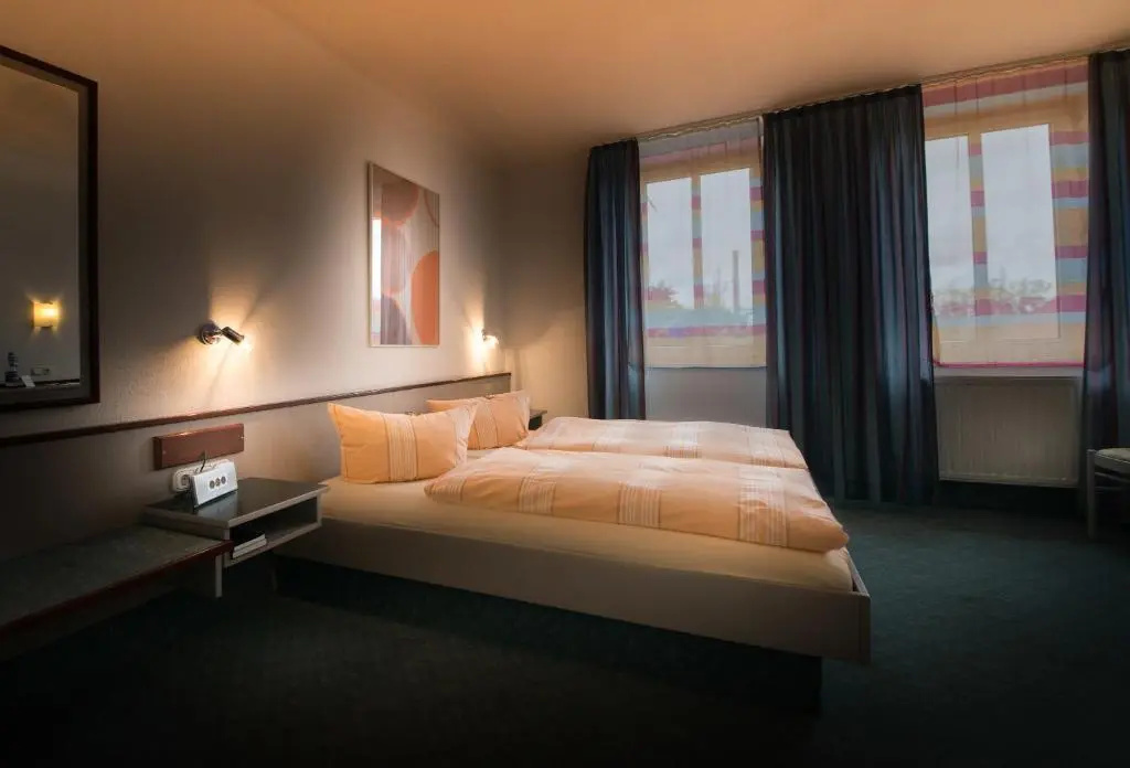 Standard Double room (full double bed)