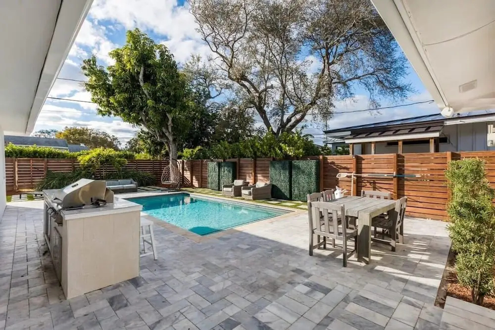 Heated Pool & BBQ Olas Villa by Rovetravel