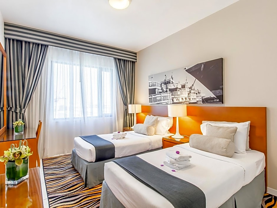 2 Bedrooms Apartment