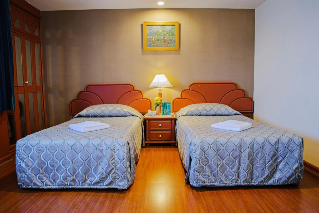 Baiyoke Suite Hotel — фото