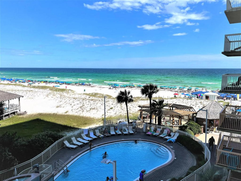 Pelican Beach 2 bedroom 4th floor Gulf Front Condo