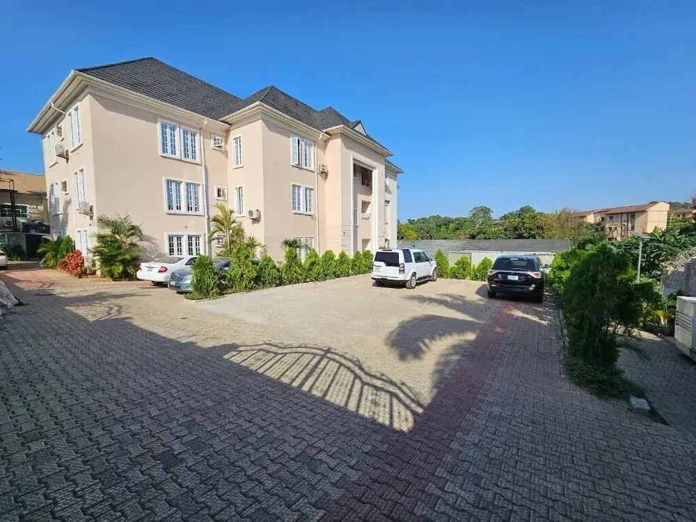 Katus Hyatt Luxury Apartment
