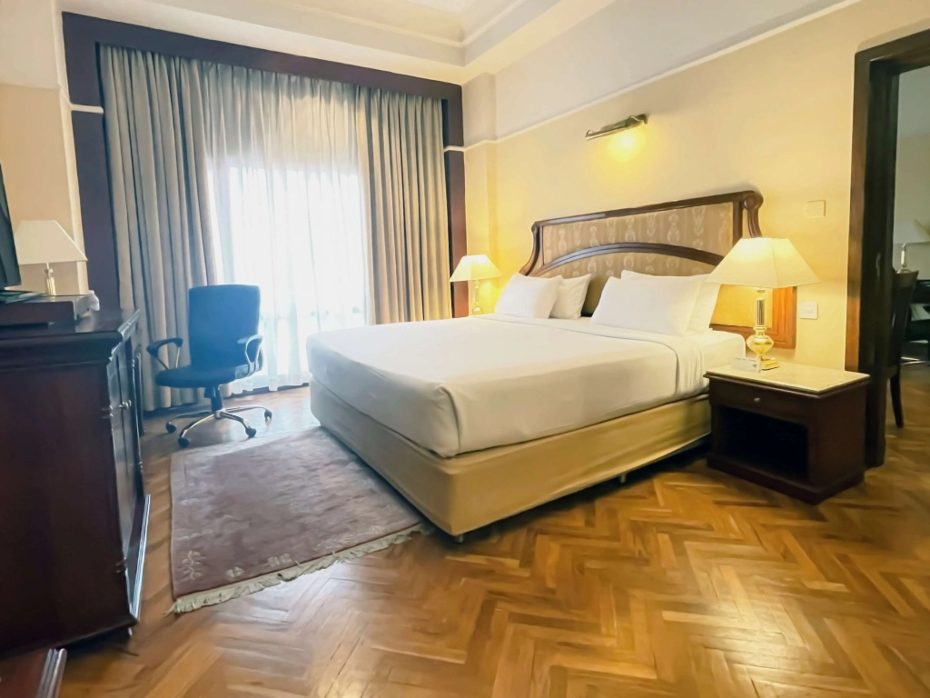 Deluxe Suite