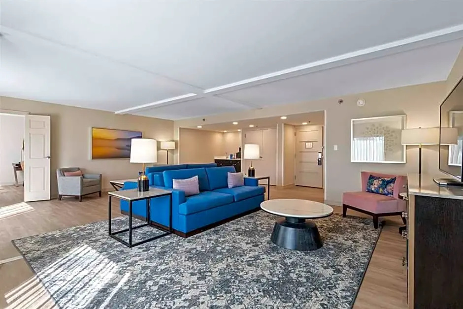2 Bedrooms Double Suite (full double bed)