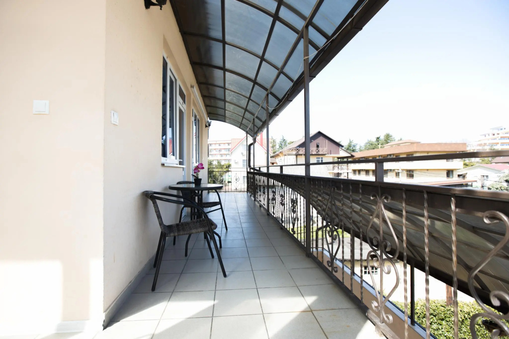 Balcony & Terrace