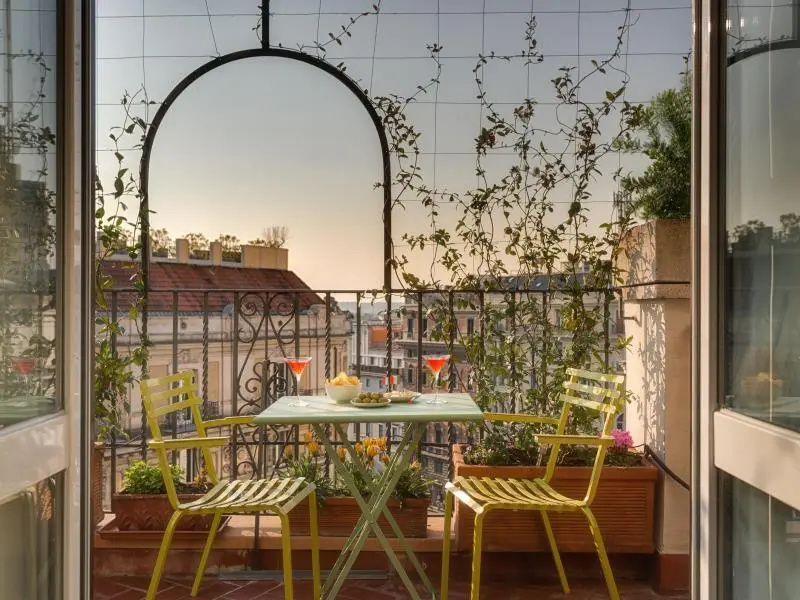 2 Bedrooms Penthouse Suite with balcony
