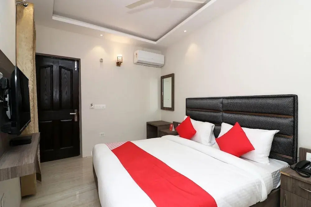 Church House by OYO Rooms