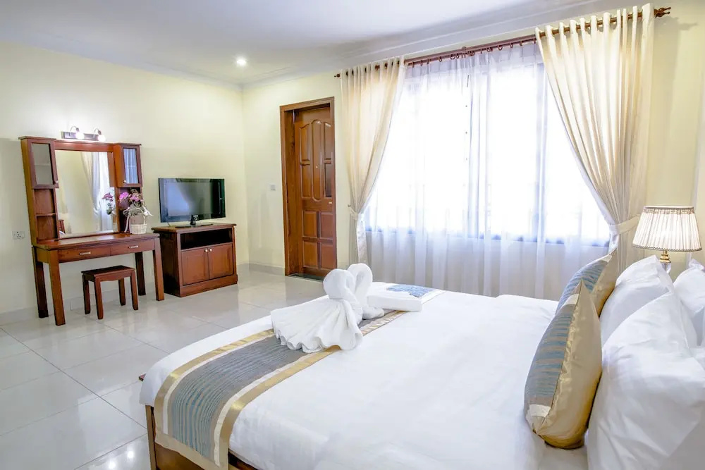 3 Bedrooms Business Apartment with city view