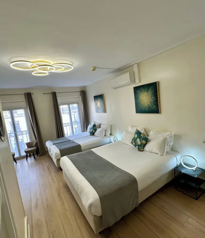 Standard Family room