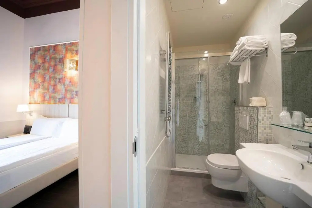 Standard Double room with balcony (full double bed)