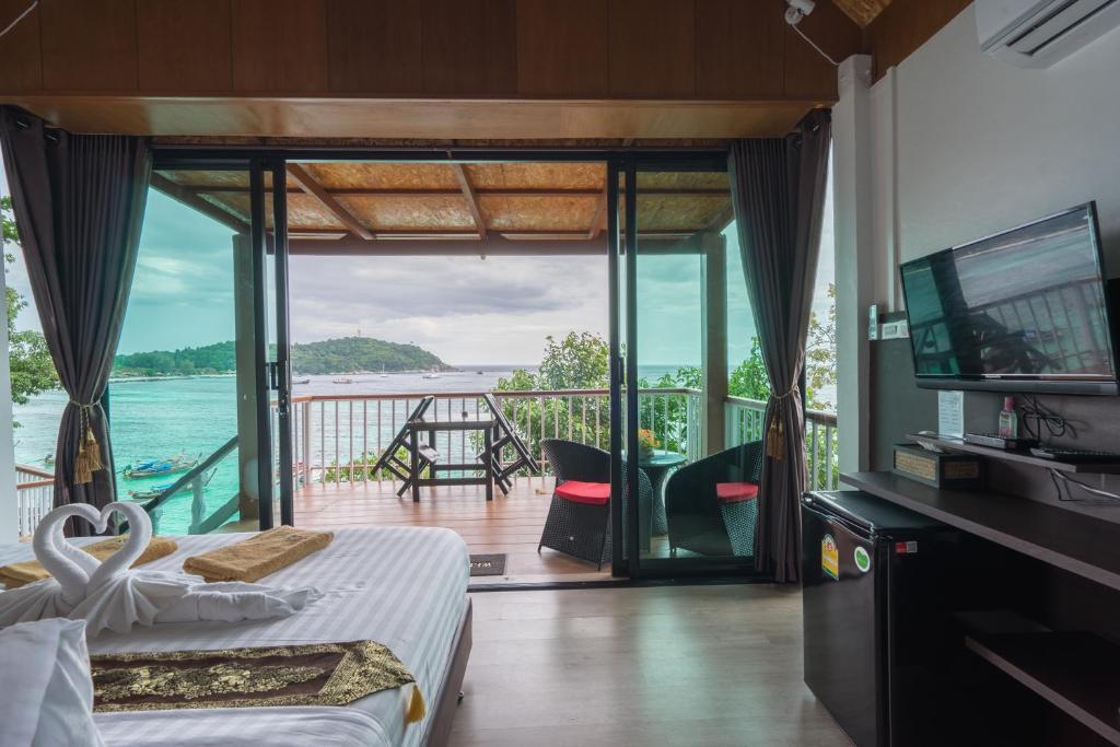 Бунгало Deluxe с видом на море в Chareena Hill Resort - Pattaya Beach Koh Lipe
