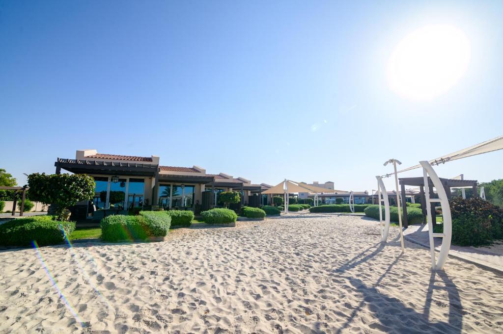 Danat Jebel Dhanna Resort