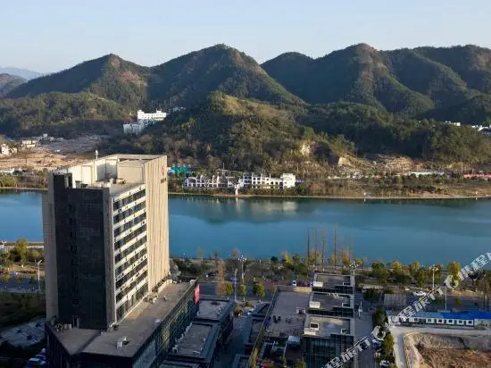Ge Shen Holiday Inn - Chambres